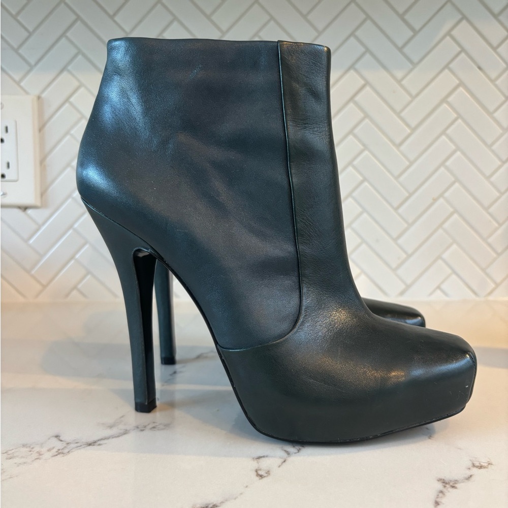 House of Harlow Boots Envy Green Size 6